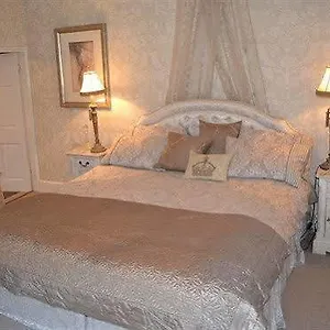Brook House Hotel Halifax